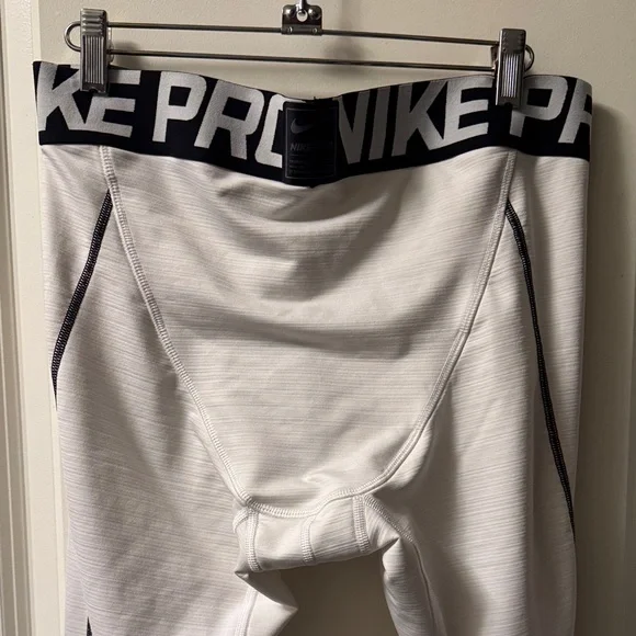 Nike Pro White Leggings with Black Trim - Picture 4 of 8